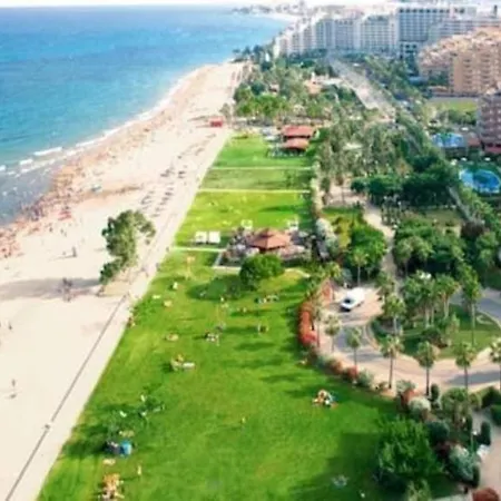 Excelentes Vistas A Piscinas Y Al Mar Apartment